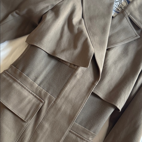 ALO YOGA Formation Trench Coat - Picture 9 of 9